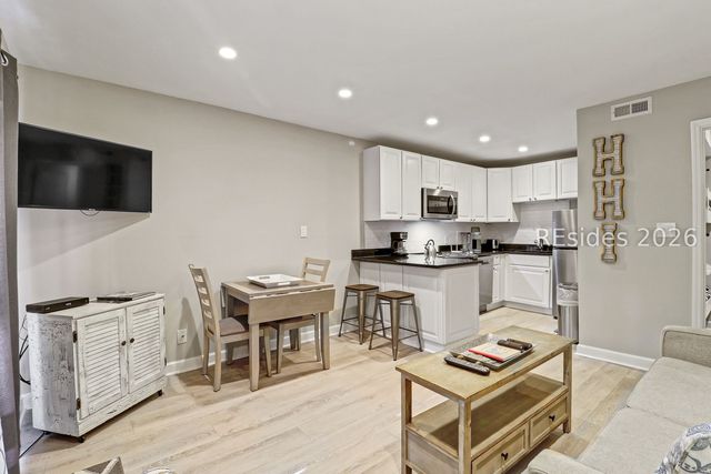 4 Forest Beach Drive N, N 107, Hilton Head Island, SC 29928