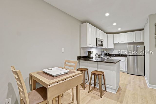 4 Forest Beach Drive N, N 107, Hilton Head Island, SC 29928