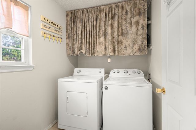 250 W Yoes Place, Fayetteville, AR 72701