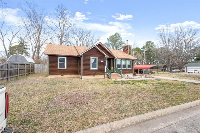 250 W Yoes Place, Fayetteville, AR 72701