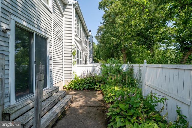 669-A ROSE HOLLOW DR, Yardley, PA 19067