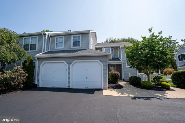 669-A ROSE HOLLOW DR, Yardley, PA 19067