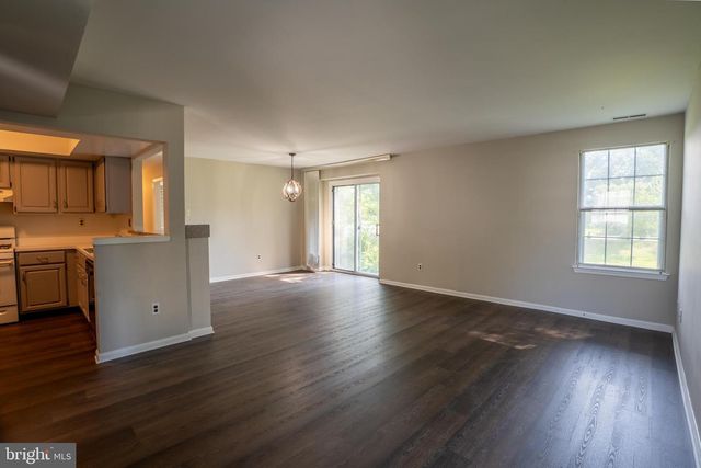 669-A ROSE HOLLOW DR, Yardley, PA 19067