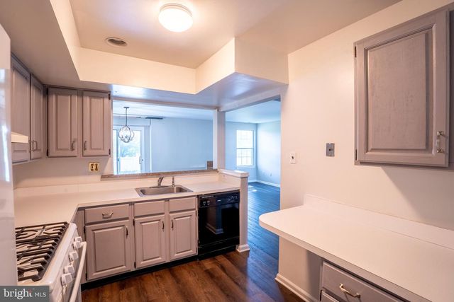 669-A ROSE HOLLOW DR, Yardley, PA 19067