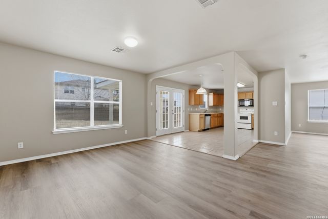 1754 Barking Wolf, San Antonio, TX 78245