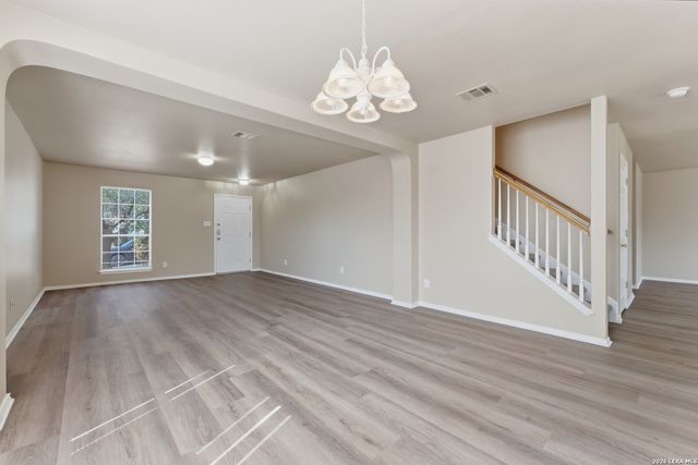 1754 Barking Wolf, San Antonio, TX 78245