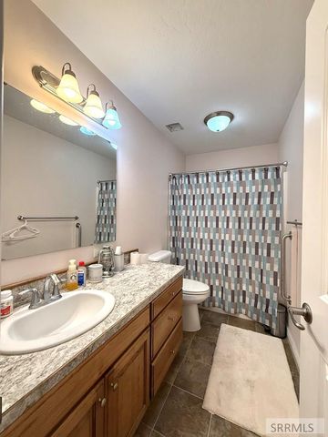 492 Gwen Loop, Blackfoot, ID 83221