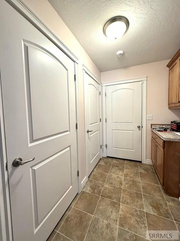 492 Gwen Loop, Blackfoot, ID 83221