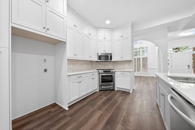 426 Northlake Drive, Cataula, GA 31804