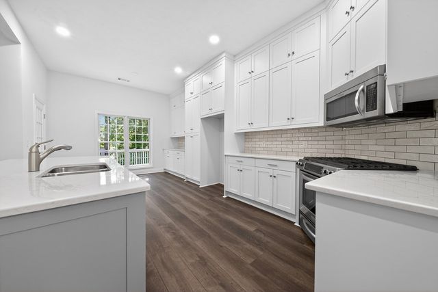 426 Northlake Drive, Cataula, GA 31804