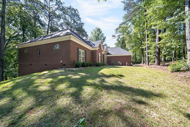 426 Northlake Drive, Cataula, GA 31804
