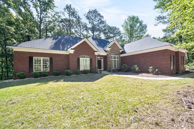 426 Northlake Drive, Cataula, GA 31804