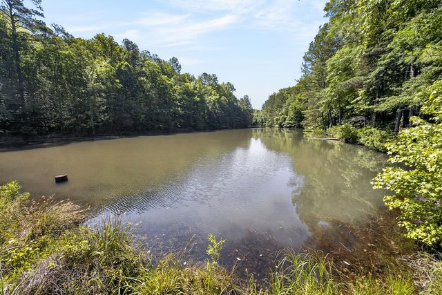 426 Northlake Drive, Cataula, GA 31804