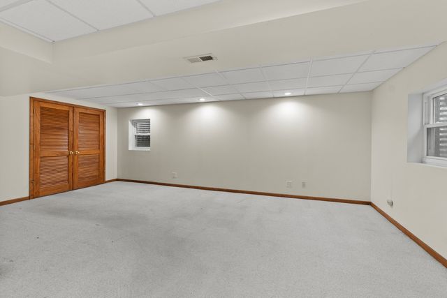 1150 Coventry Lane, Bolingbrook, IL 60440