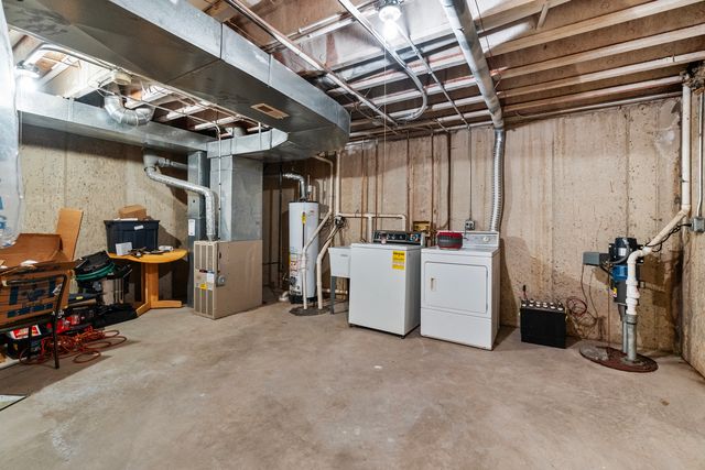 1150 Coventry Lane, Bolingbrook, IL 60440