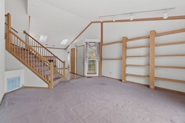 1150 Coventry Lane, Bolingbrook, IL 60440