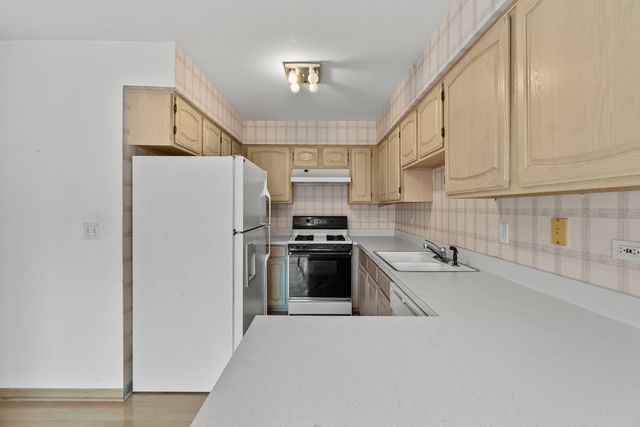 1150 Coventry Lane, Bolingbrook, IL 60440