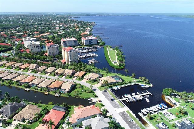 14819 Laguna DR 203, Fort Myers, FL 33908