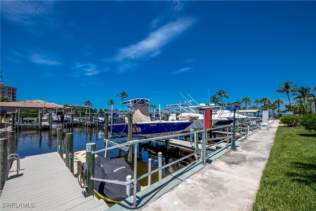 14819 Laguna DR 203, Fort Myers, FL 33908