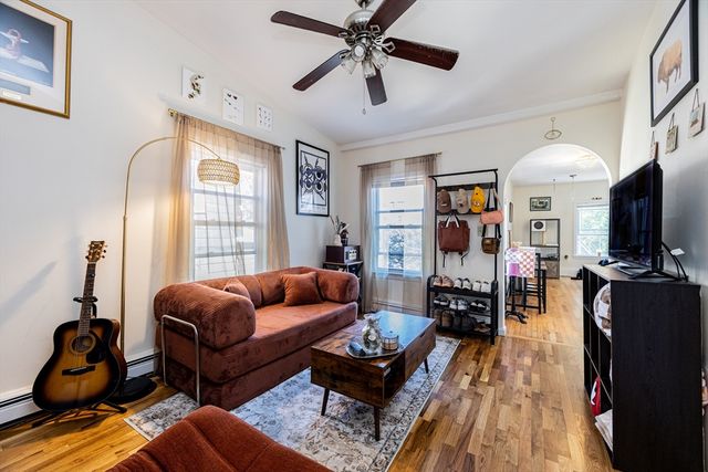 13 Vinton St 3, Boston, MA 02127