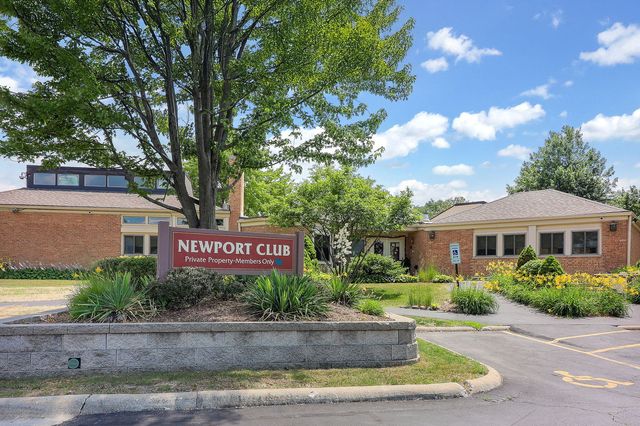 564 Sauk Court, Carol Stream, IL 60188