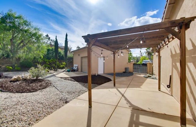 26161 Wyndemere Court, Escondido, CA 92026