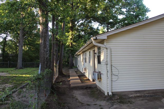 1600 N Lane Street, Pine Bluff, AR 71602