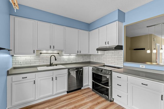 416 Duke Street, Saint Paul, MN 55102