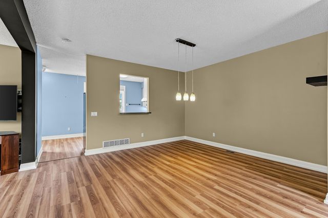 416 Duke Street, Saint Paul, MN 55102