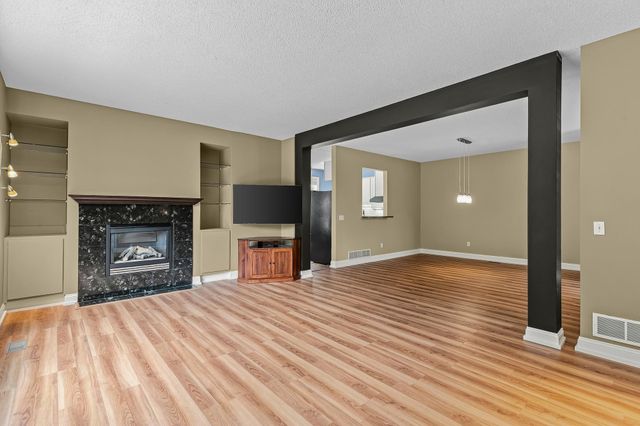416 Duke Street, Saint Paul, MN 55102