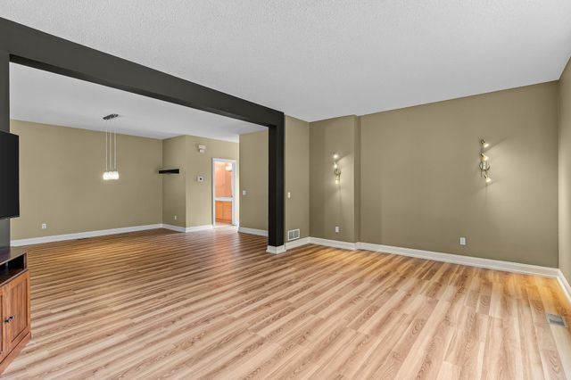 416 Duke Street, Saint Paul, MN 55102