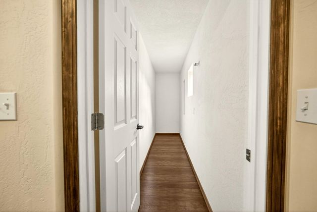 1035 N Keene Way Drive, Medford, OR 97504