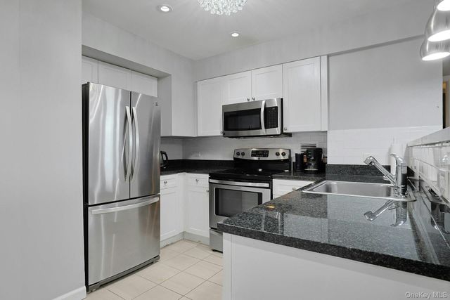 300 Mamaroneck Avenue 328, White Plains, NY 10605