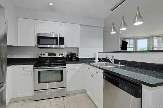 300 Mamaroneck Avenue 328, White Plains, NY 10605