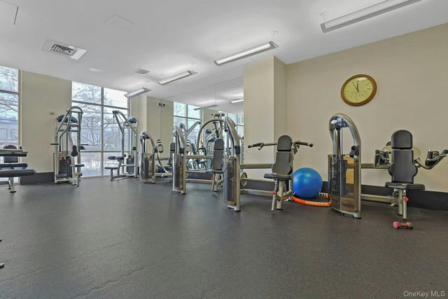 300 Mamaroneck Avenue 328, White Plains, NY 10605