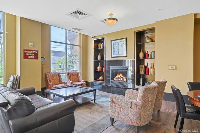 300 Mamaroneck Avenue 328, White Plains, NY 10605