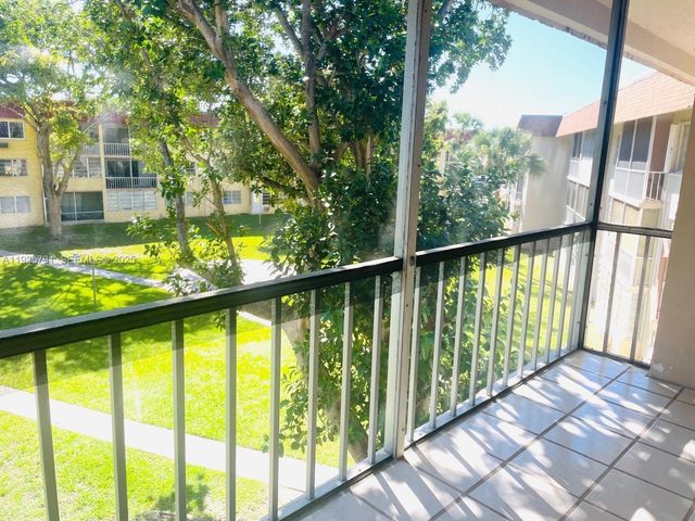 1550 NE 191st St 306, Miami, FL 33179