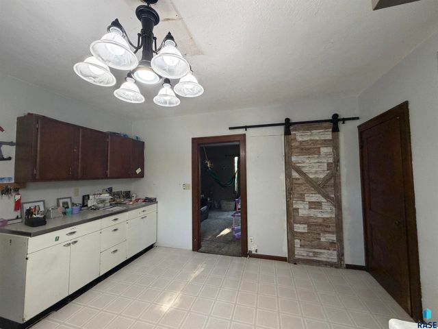 194 40th Ave Avenue, Hills, MN 56138