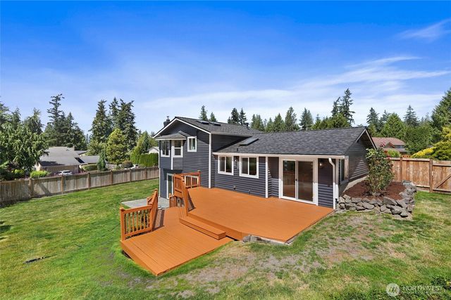 7087 45th Avenue W, Mukilteo, WA 98275
