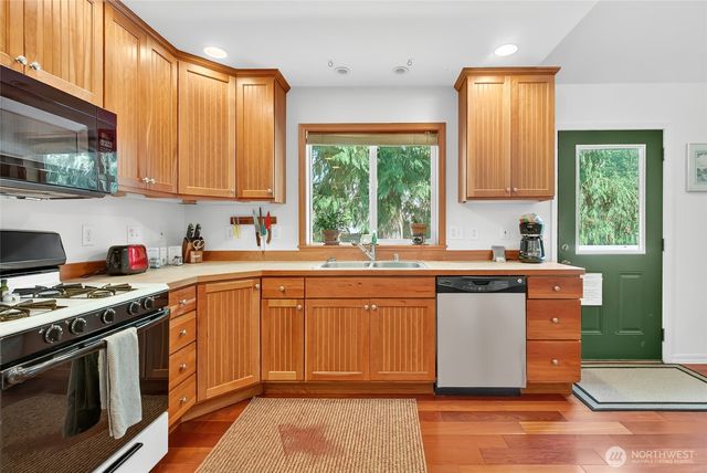 11062 Whistler Lane, Deming, WA 98244