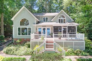 2704 Apache Trail, Denver, NC 28037