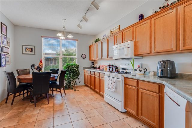 3 Hunters Run, Santa Fe, NM 87508