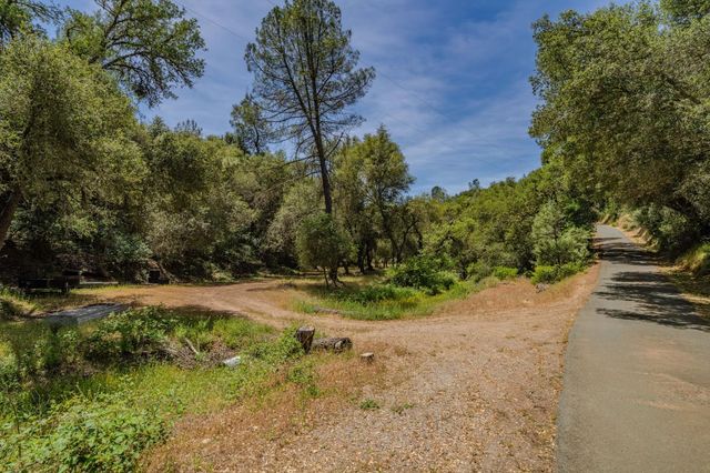4043 Highway 49, Mokelumne Hill, CA 95245