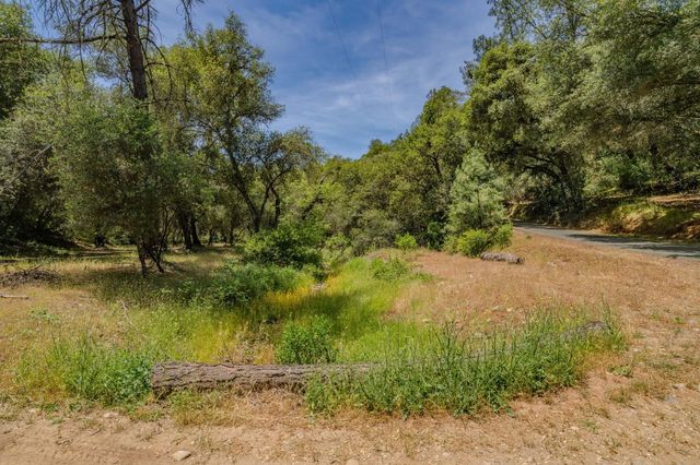4043 Highway 49, Mokelumne Hill, CA 95245