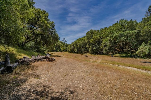 4043 Highway 49, Mokelumne Hill, CA 95245