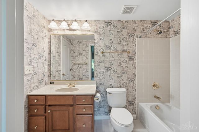 7337 Red Oak Court, Mason, OH 45040