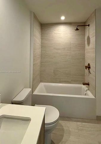 77 SE 5th st 2305, Miami, FL 33131