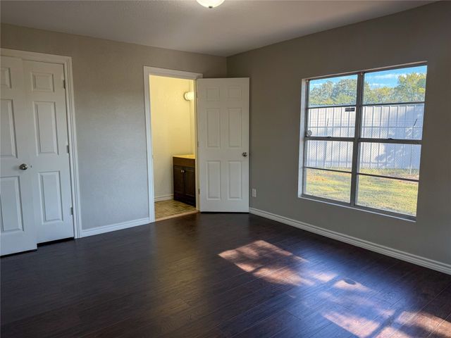 2410 N Jefferson, Mt Pleasant, TX 75455