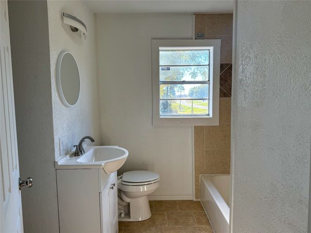 2410 N Jefferson, Mt Pleasant, TX 75455