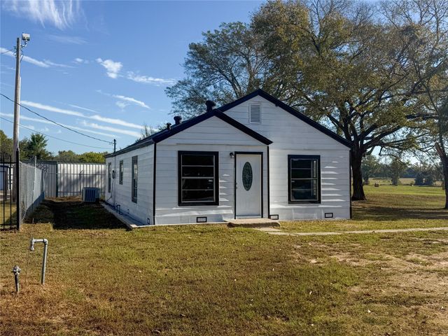 2410 N Jefferson, Mt Pleasant, TX 75455